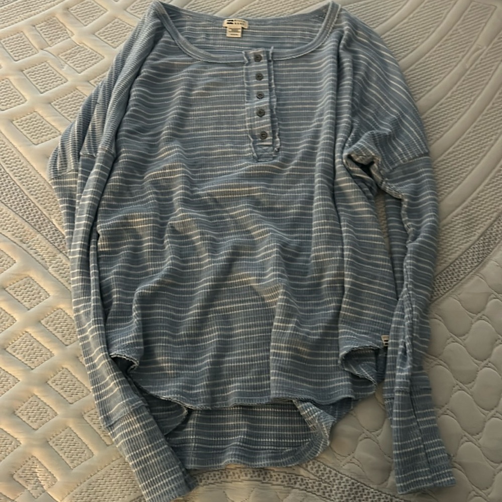 Billabong long sleeve top
